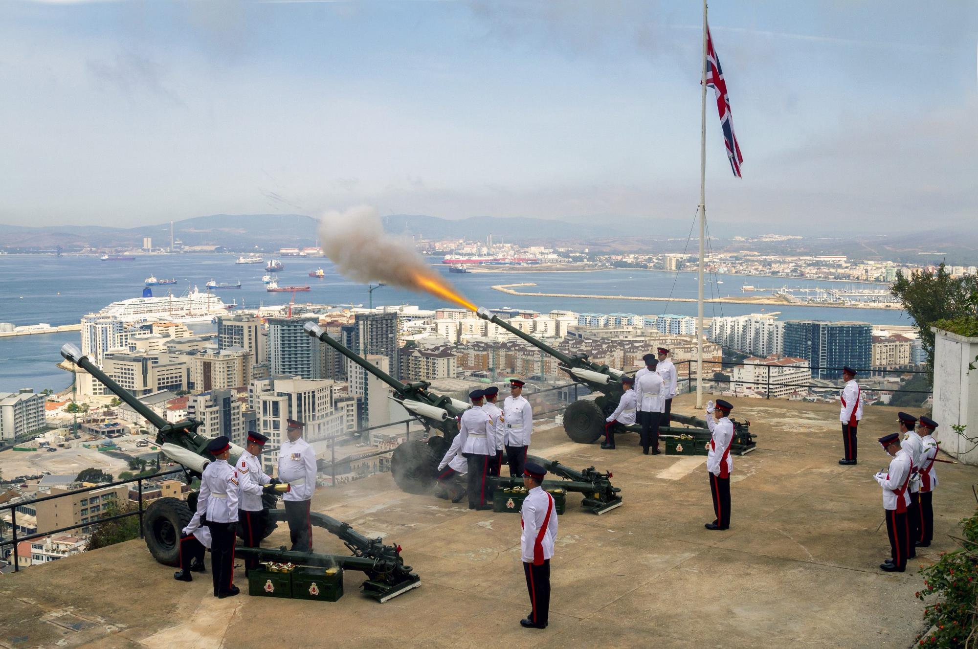 Prime Minister and Chief Minister pay tribute as Gibraltar remembers Queen Elizabeth II 